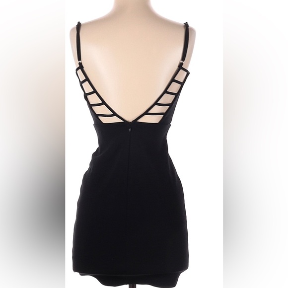 LULUS: BLACK MINI DRESS - Picture 2 of 6